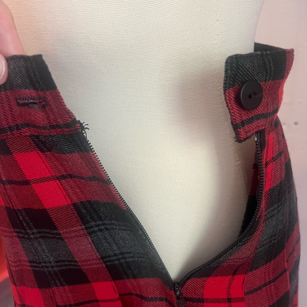 Vintage Red and Black Plaid pleated Skirt - Picture 5 of 8